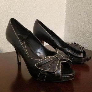 Kate Spade Heels with Bows Black size 5.5